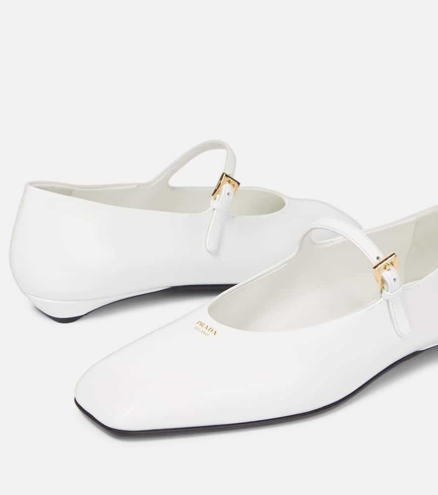 Prada Mary-jane-ballerinas Aus Leder In Weiss