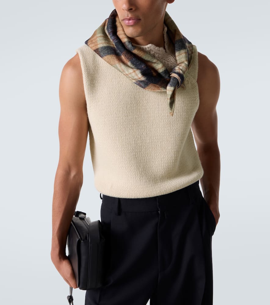 Dries Van Noten Wool And Cashmere Sweater Vest In Neutral