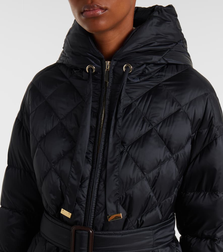 Max Mara The Cube Trepar Hooded Quilted Coat In Black