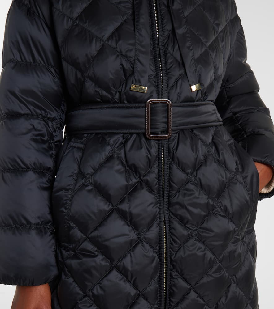 Max Mara The Cube Trepar Hooded Quilted Coat In Black