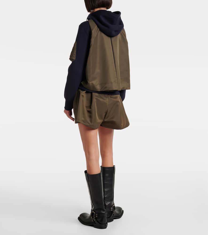 Sacai Paneled Hoodie In Blue