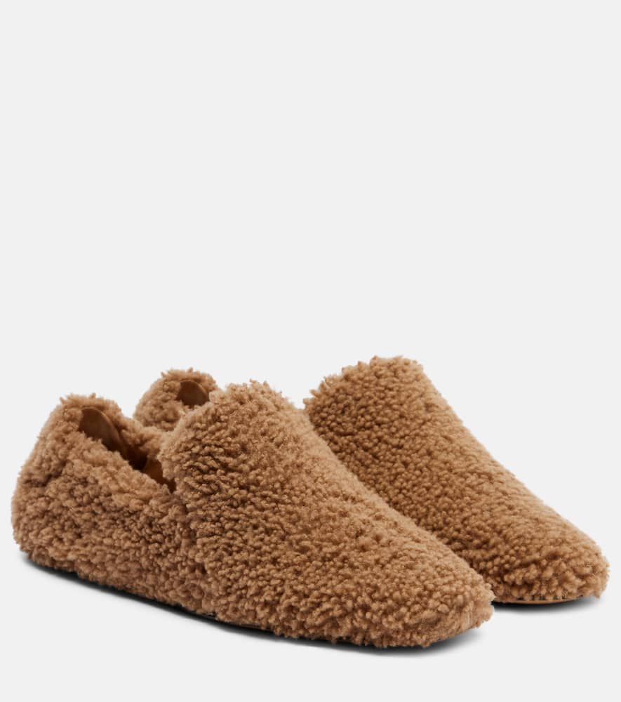 Le Monde Beryl Le Monde Béryl Orlando Shearling Slip-on Shoes In Brown
