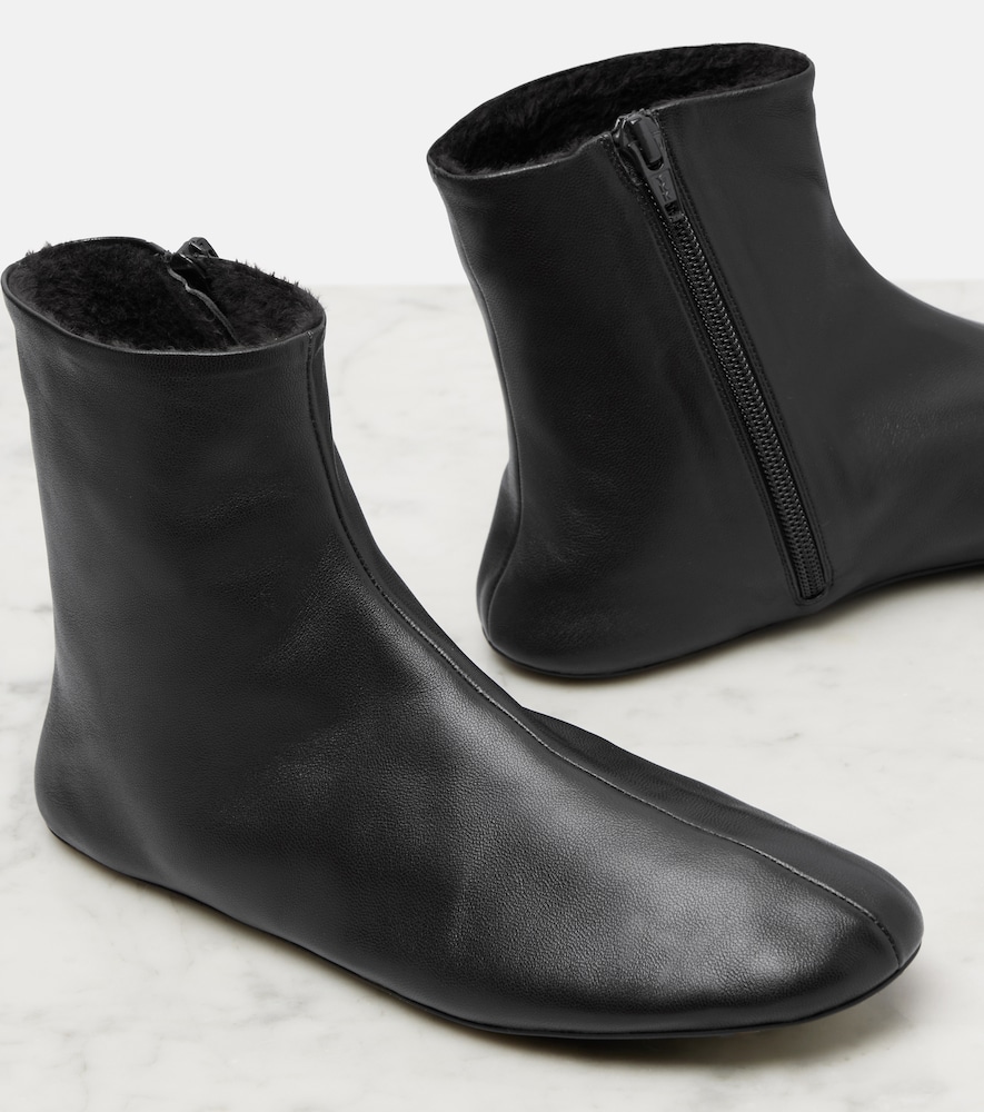  The Row The Row Stella Shearling-lined Leather Ankle Boots 