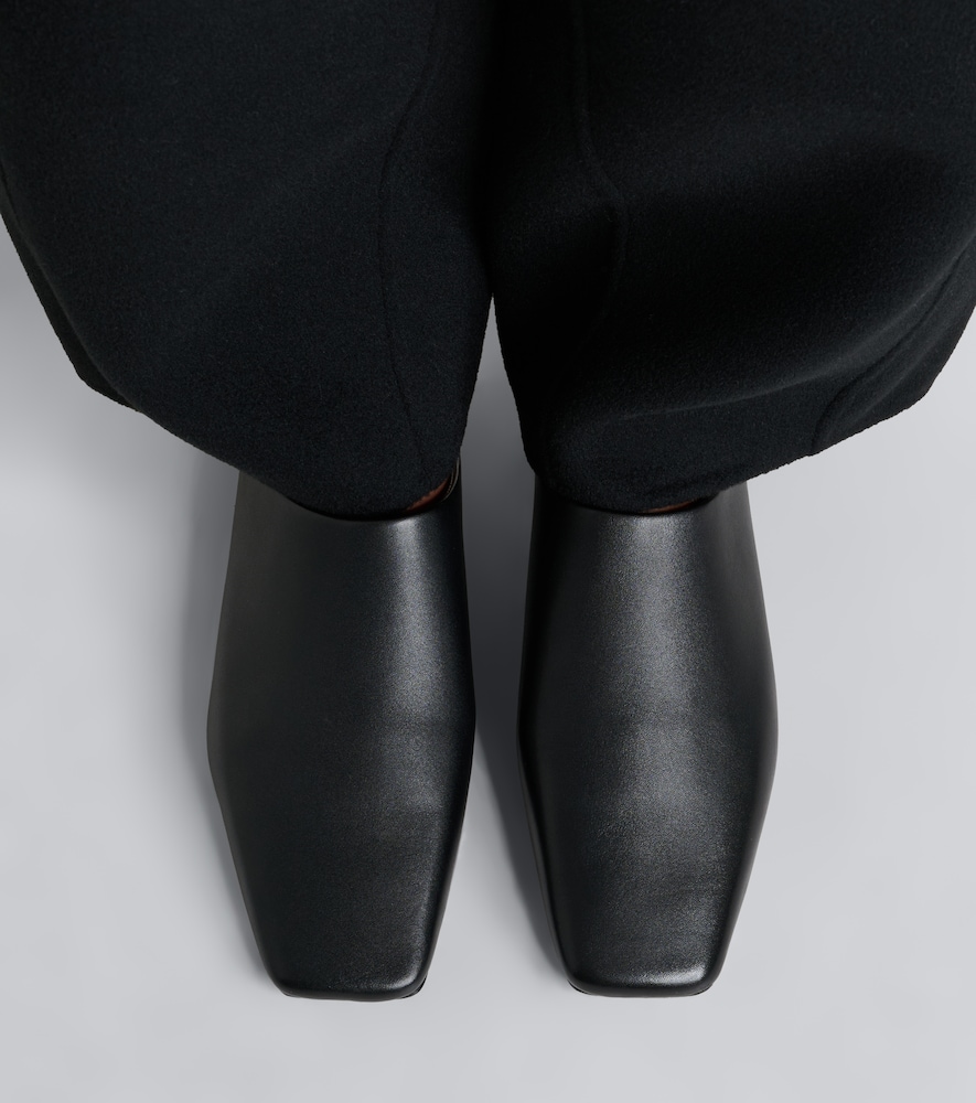Griffin Mules