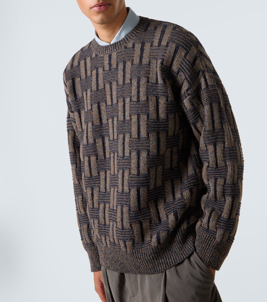 Giorgio Armani Geometric-pattern Crew-neck Sweater In Gray