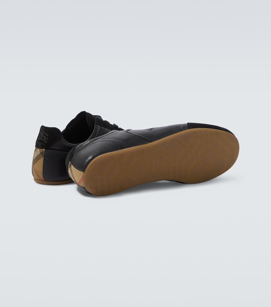  Burberry Burberry Knight Runner Leather Sneakers 