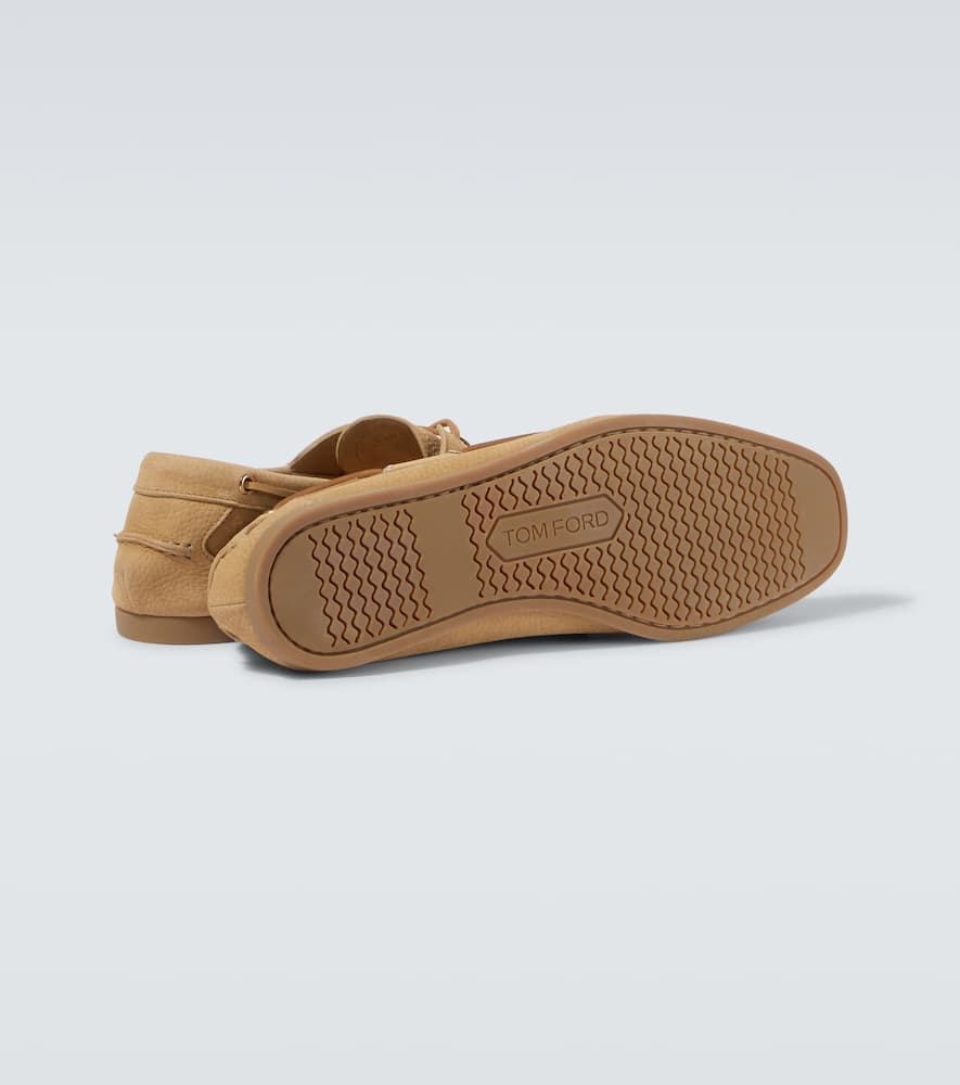 Tom Ford Robin Leather Boat Shoes In Beige
