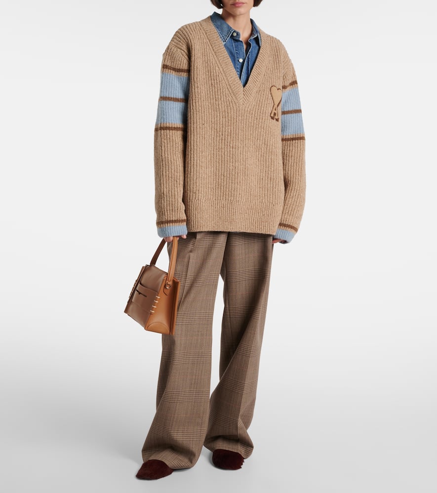 Ami Alexandre Mattiussi V-neck Cashmere Sweater With Embroidered Heart Detail In Brown