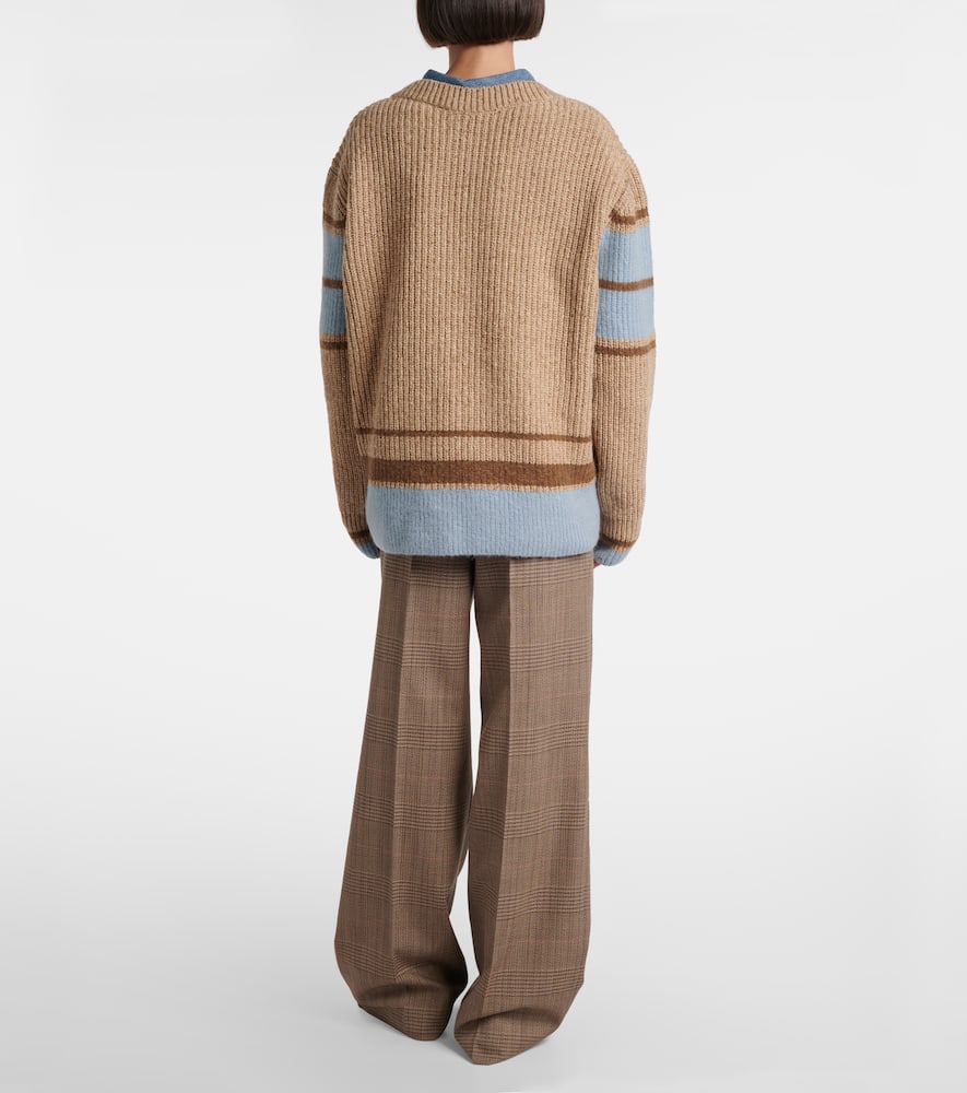 Ami Alexandre Mattiussi V-neck Cashmere Sweater With Embroidered Heart Detail In Brown