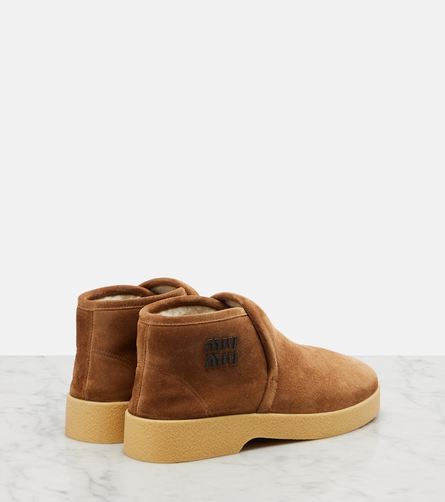  Miu Miu Miu Miu Shearling-lined Suede Boots 