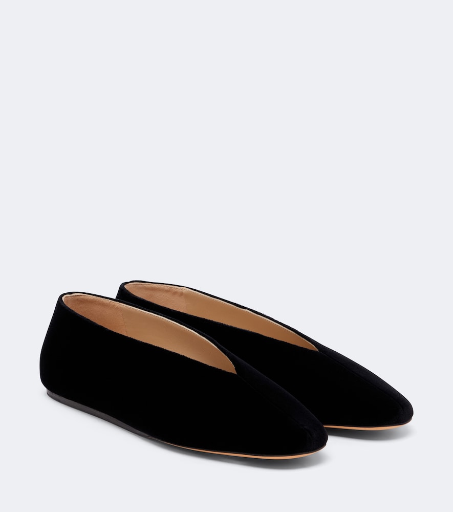 Le Monde Bryl Ballerines Olympia en velours 520€
