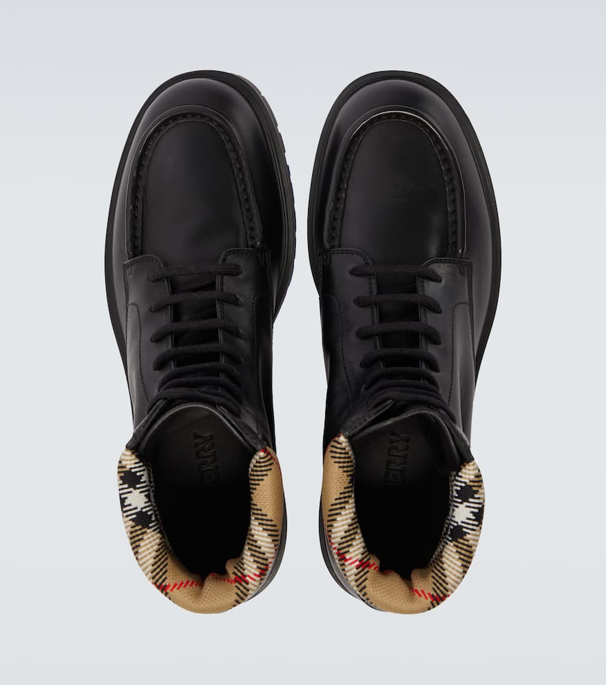 Burberry Leather Ankle Boots Round Toe In Black