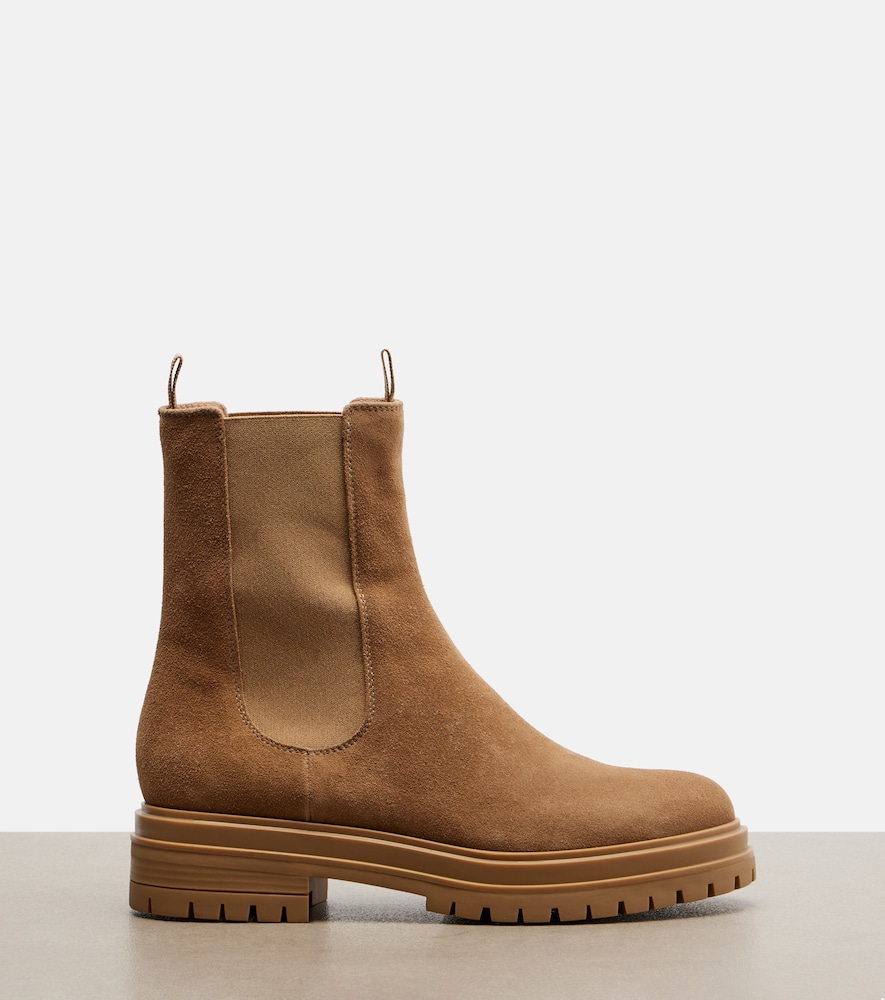 Chester Suede Chelsea Boots