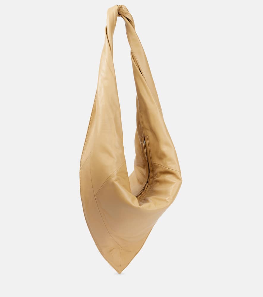 Lemaire Schultertasche Scarf Small Aus Leder In Weiss