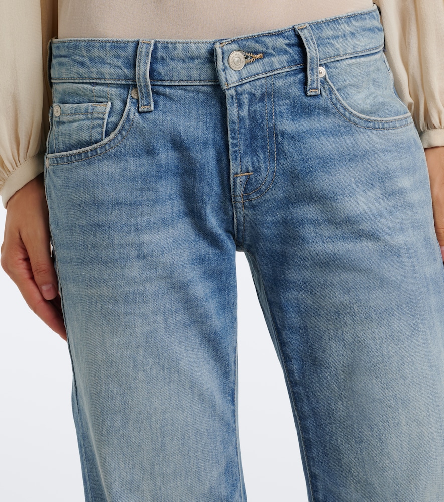 Low Flared Jeans