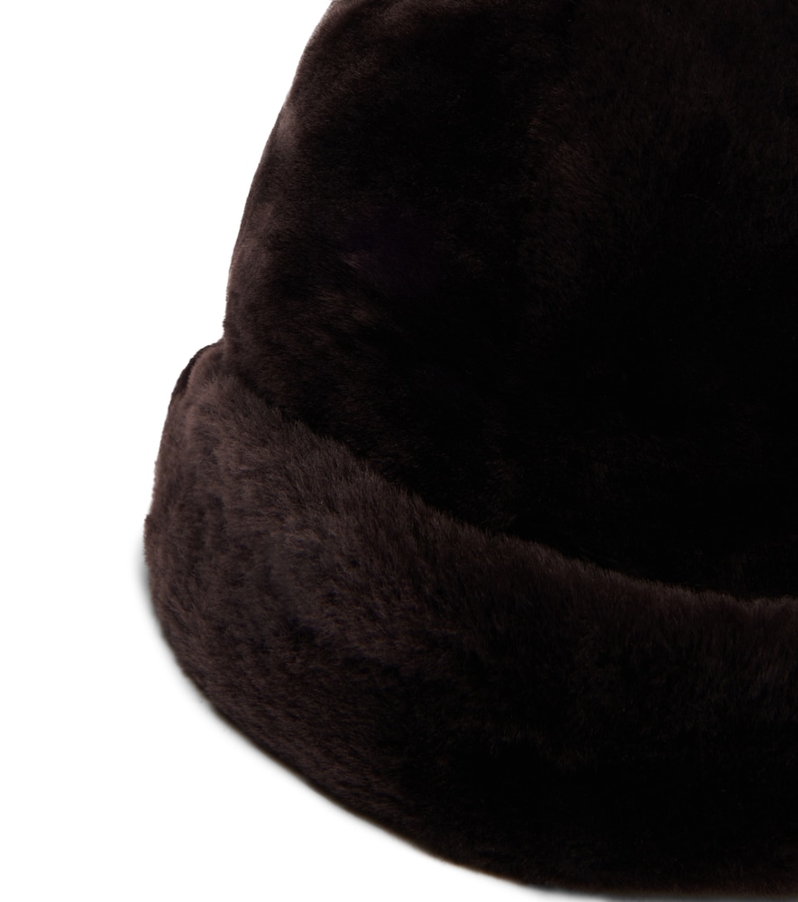  Nour Hammour Nour Hammour Blokes Shearling Hat 