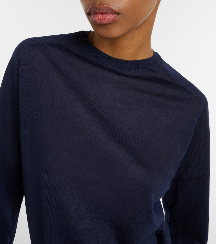 The Row Elmira Cashmere Sweater In Blue