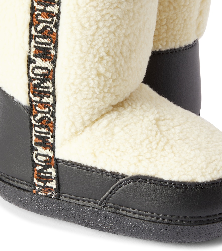  Moschino Kids Moschino Kids Faux Shearling-lined Snow Boots 