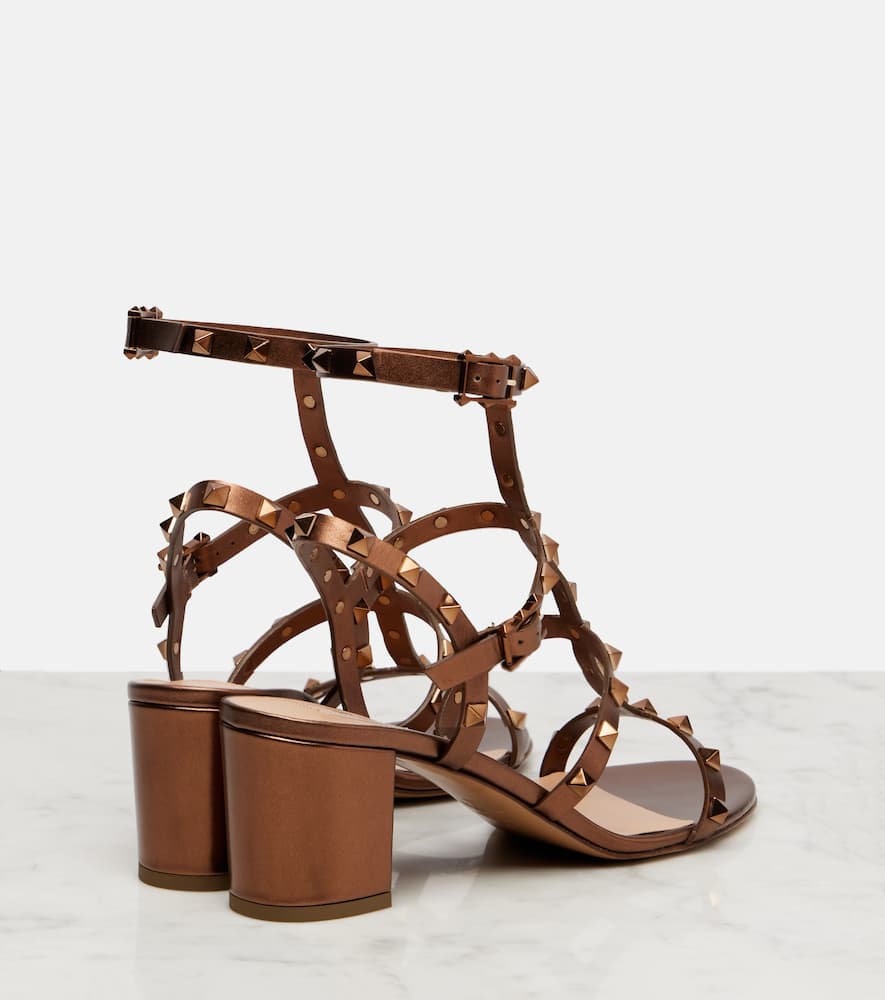 Valentino Sandalen Rockstud Aus Metallic-leder In Brown