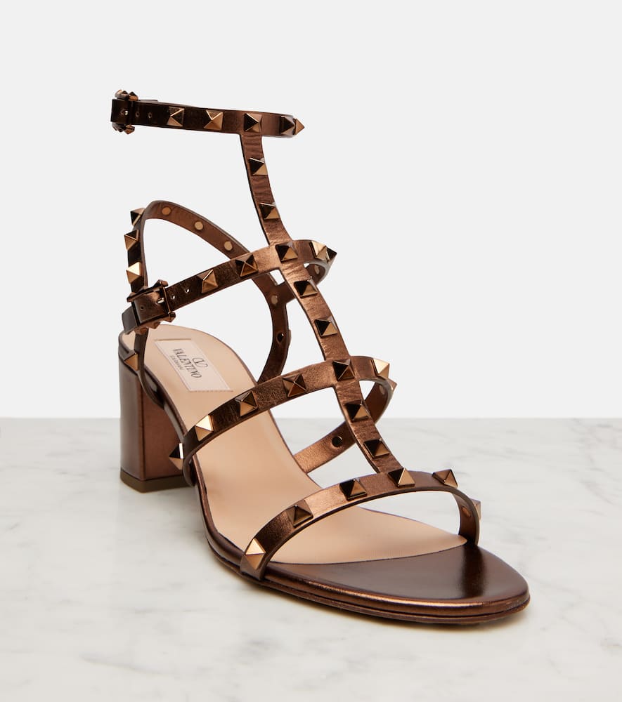 Valentino Sandalen Rockstud Aus Metallic-leder In Brown