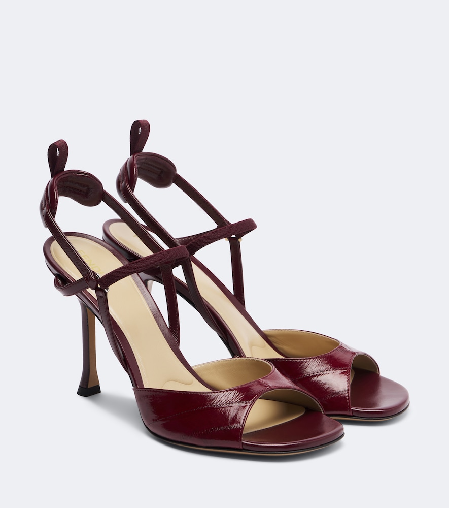Fendi Sandales Very Colibri en cuir 980 €