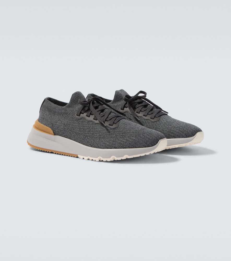 Sneakers mit Leder