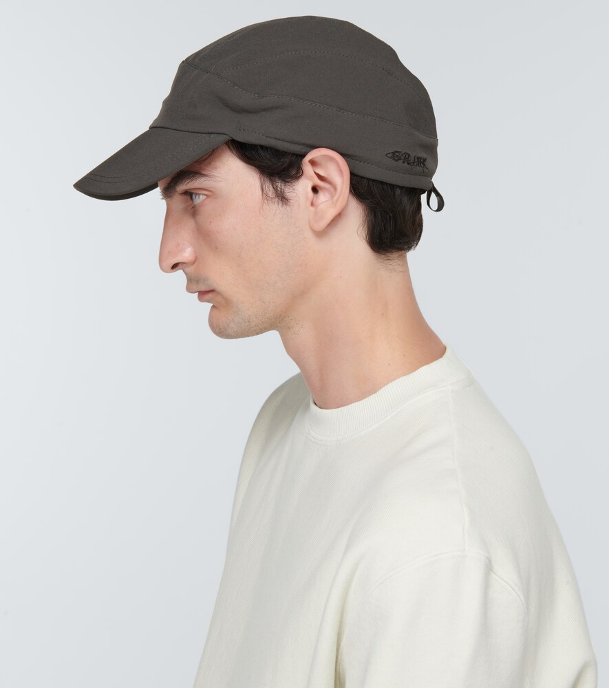GR10K Rogaining Schoeller® cap | Smart Closet
