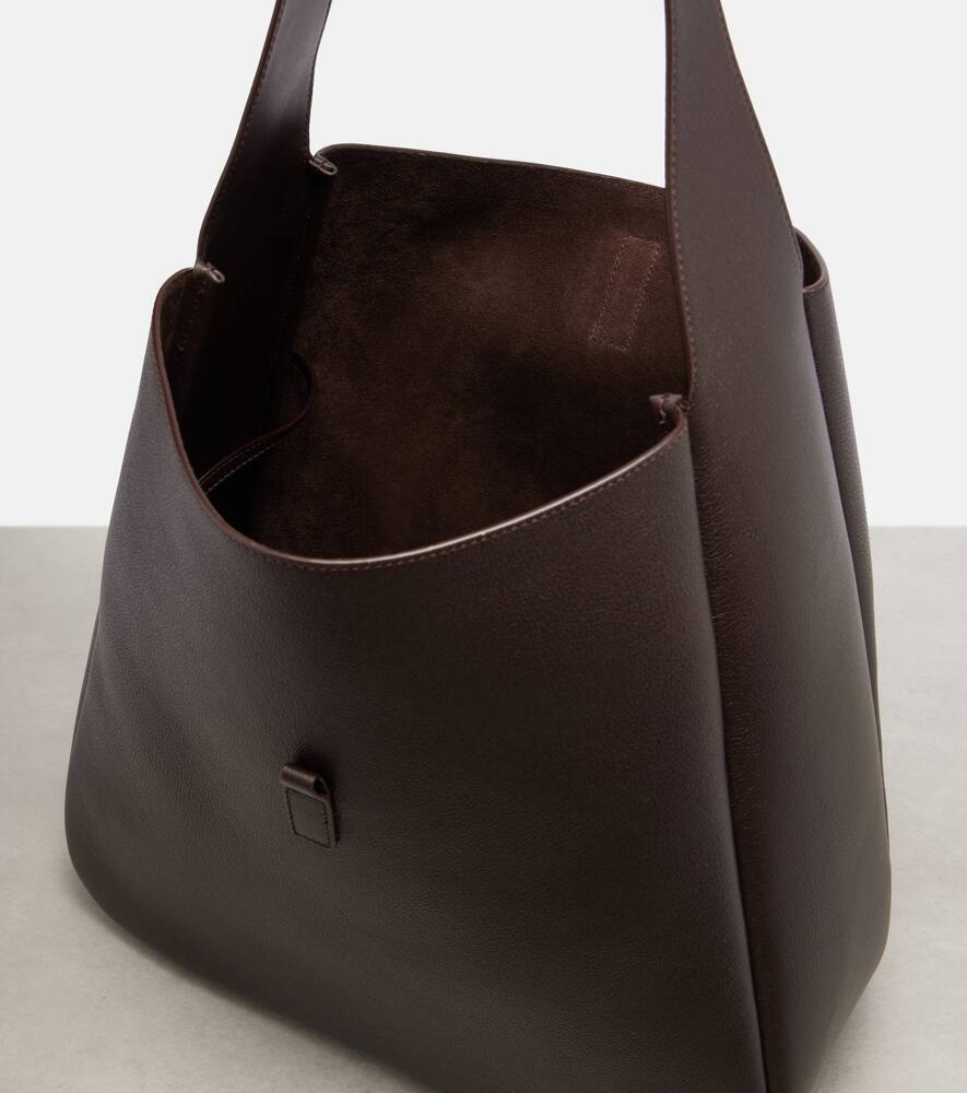 Saint Laurent Le 5 À 7 Supple Large Leather Shoulder Bag In Brown