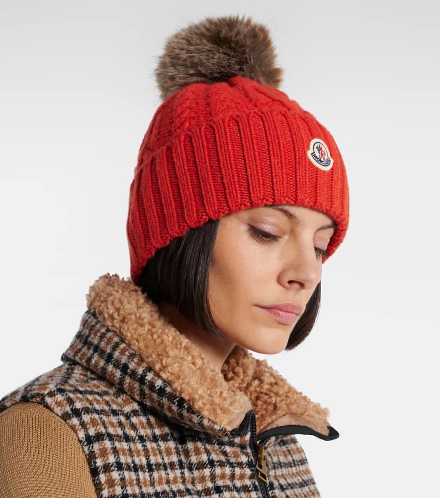Moncler Cable-knit Cashmere And Wool-blend Beanie In Red