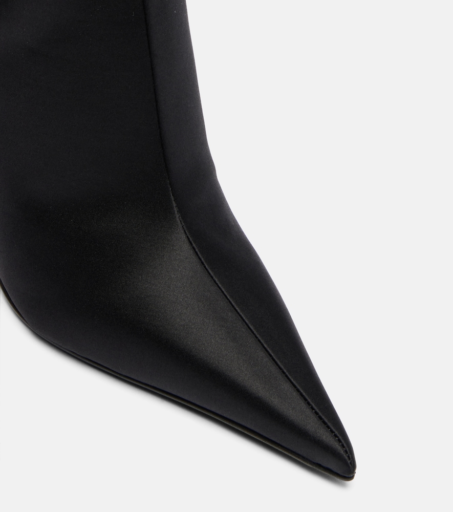  Amina Muaddi Amina Muaddi Stiefel Barbara Aus Satin 