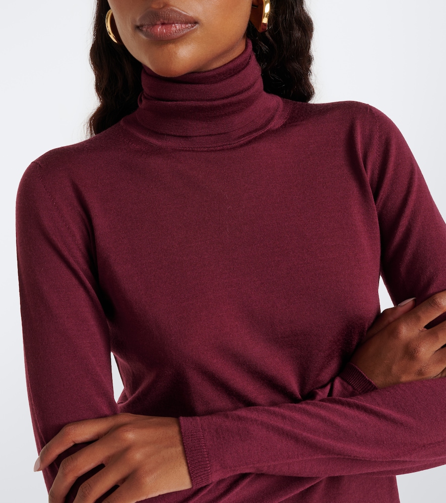 Virgin Wool Turtleneck Sweater