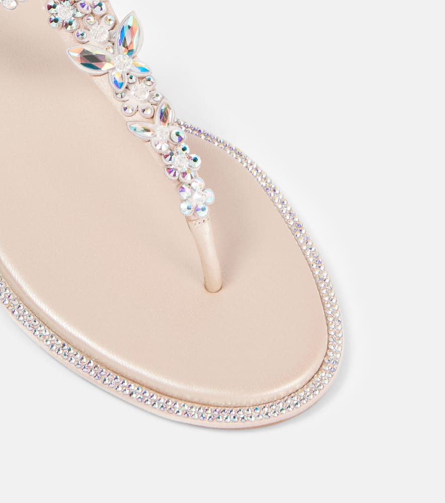 René Caovilla Sandalen Aus Satin Mit Kristallen In Beige