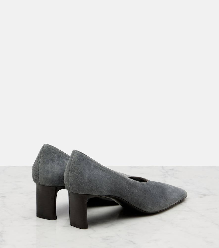 Khaite Cecilia 50 Suede Pumps In Gray