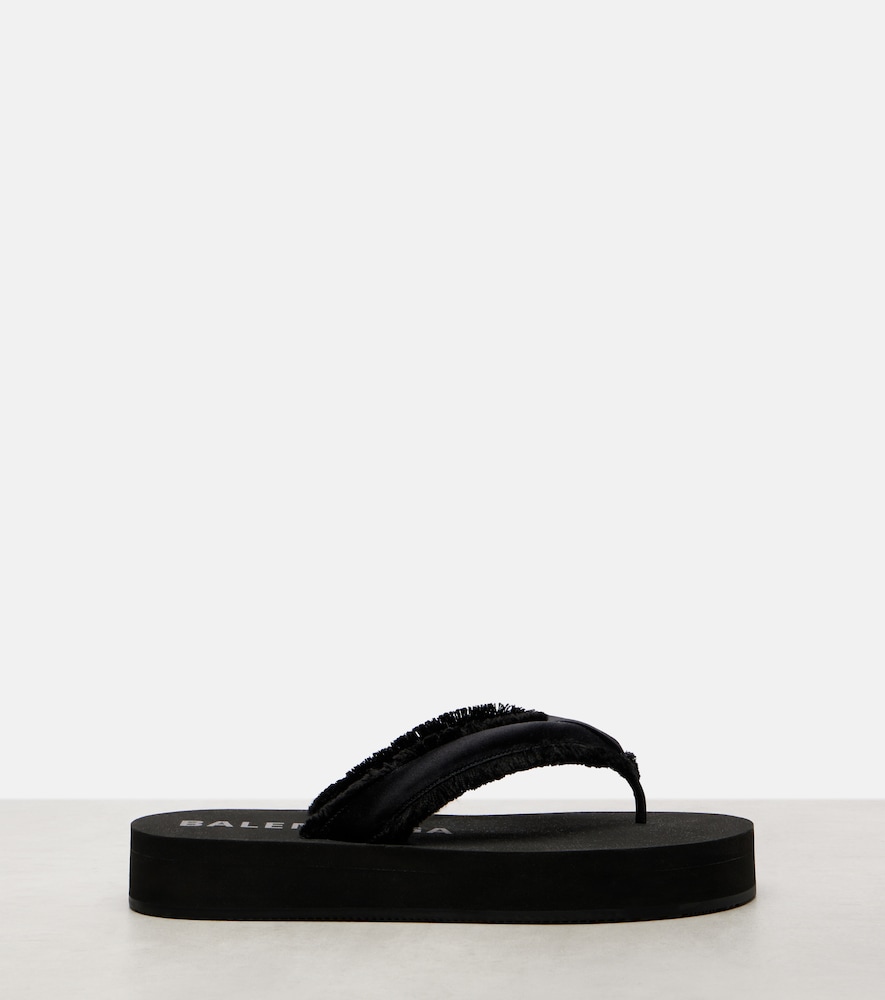  Balenciaga Balenciaga Plateau-sandalen Cushy Aus Satin Mit Fransen 