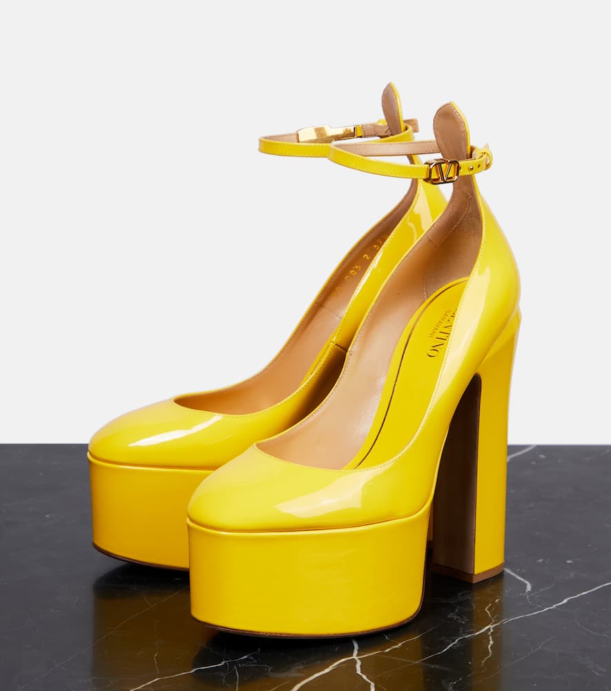 Valentino Tan-go 155 Patent Leather Platform Pumps In Yellow