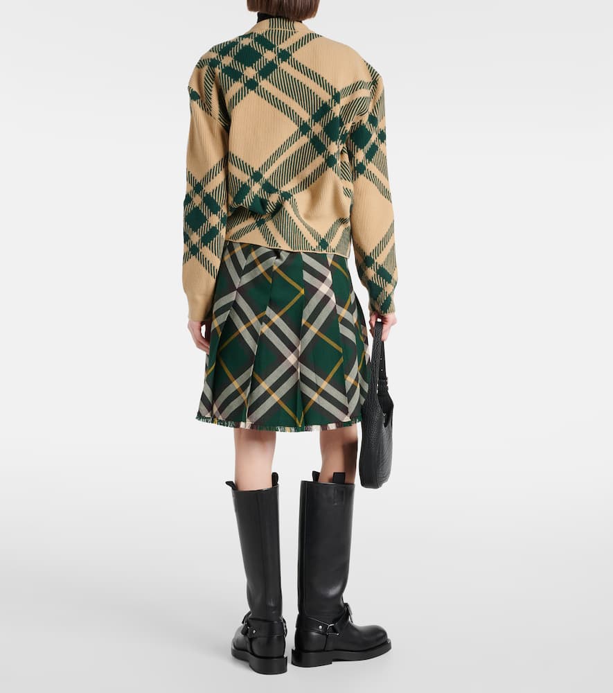 Burberry Check-pattern Wool-blend Cardigan In Flax Ip Check
