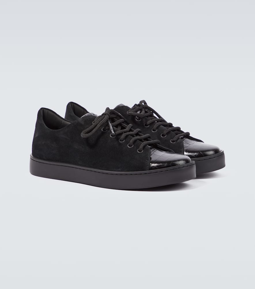 Manolo Blahnik Semanado Leather Sneakers In Black