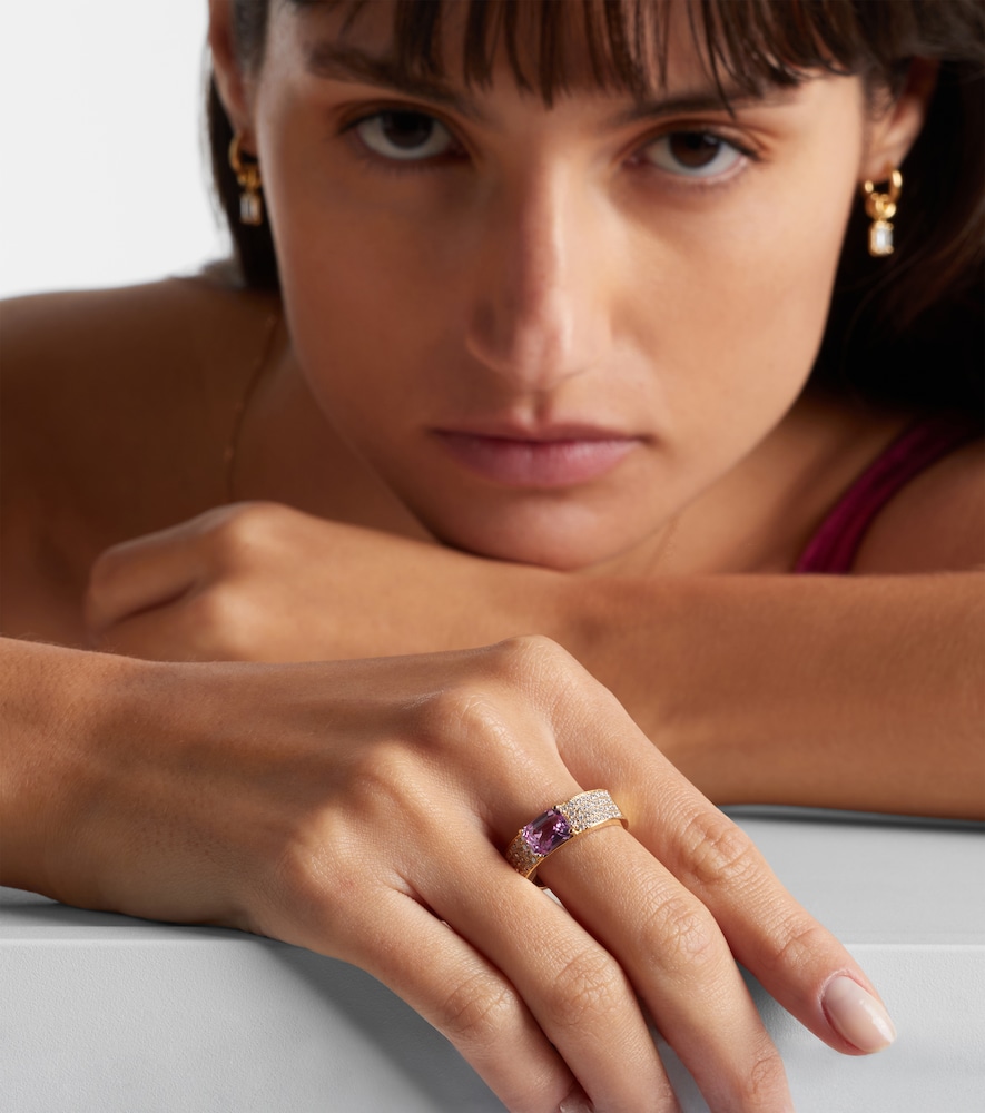 Anita Ko 18kt gold ring with sapphire and diamonds