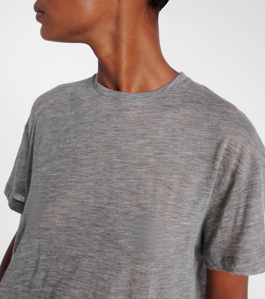 The Row Lila Knitted Cashmere Top In Gray