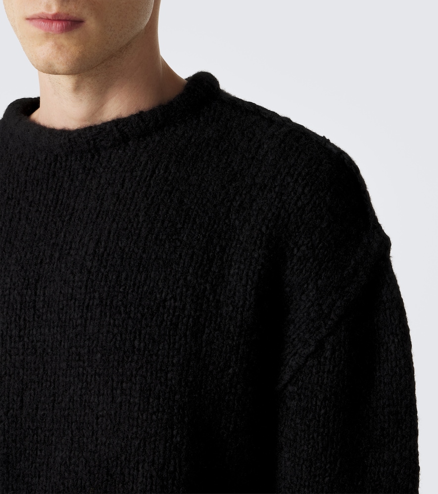 Cashmere And Sweater
