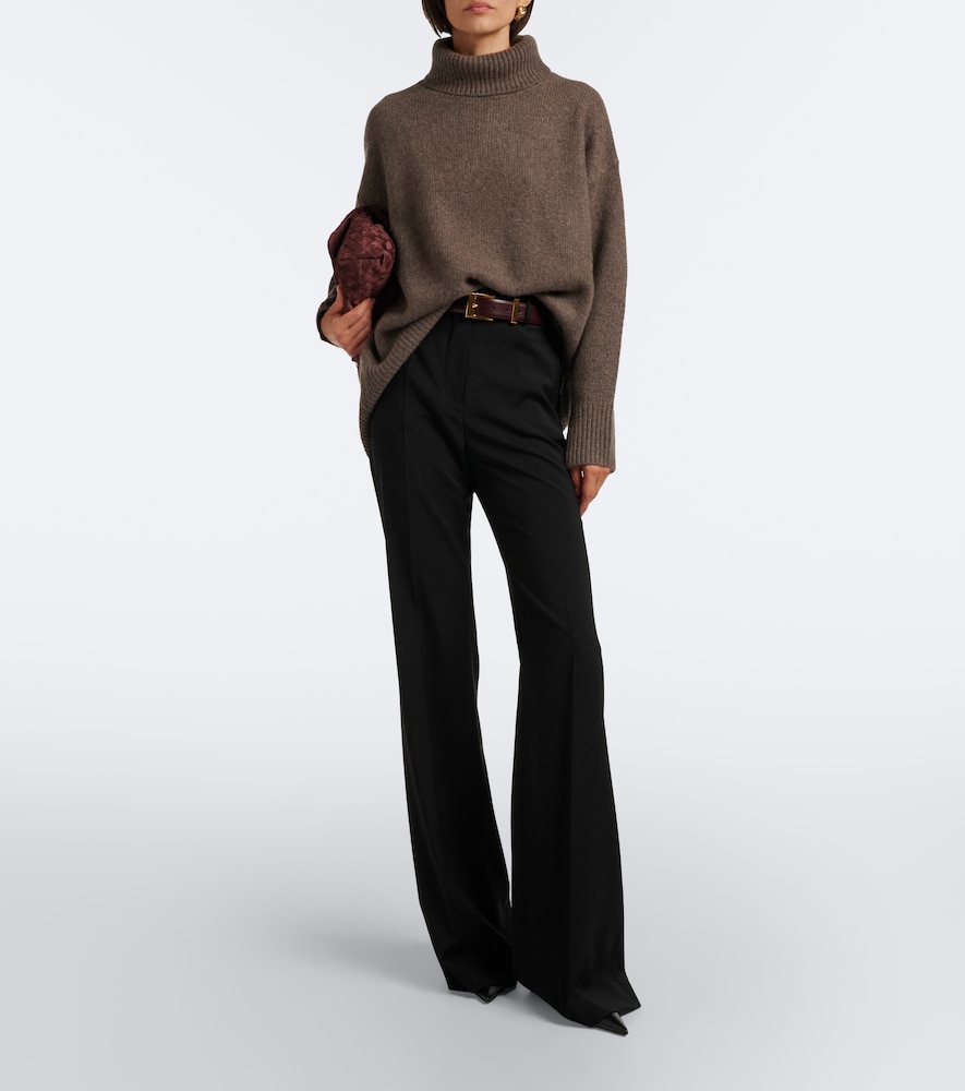 Worlds End Cashmere Turtleneck Sweater