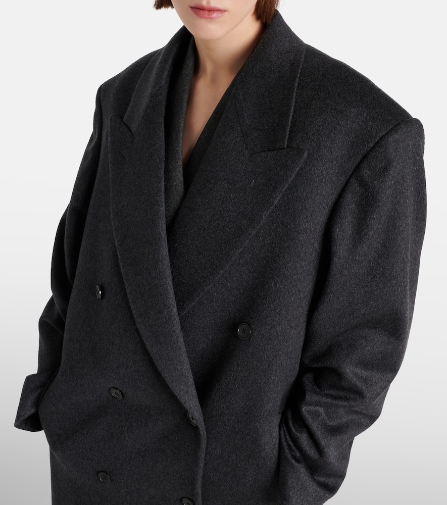 The Row Harisi Cashmere Coat In Grey
