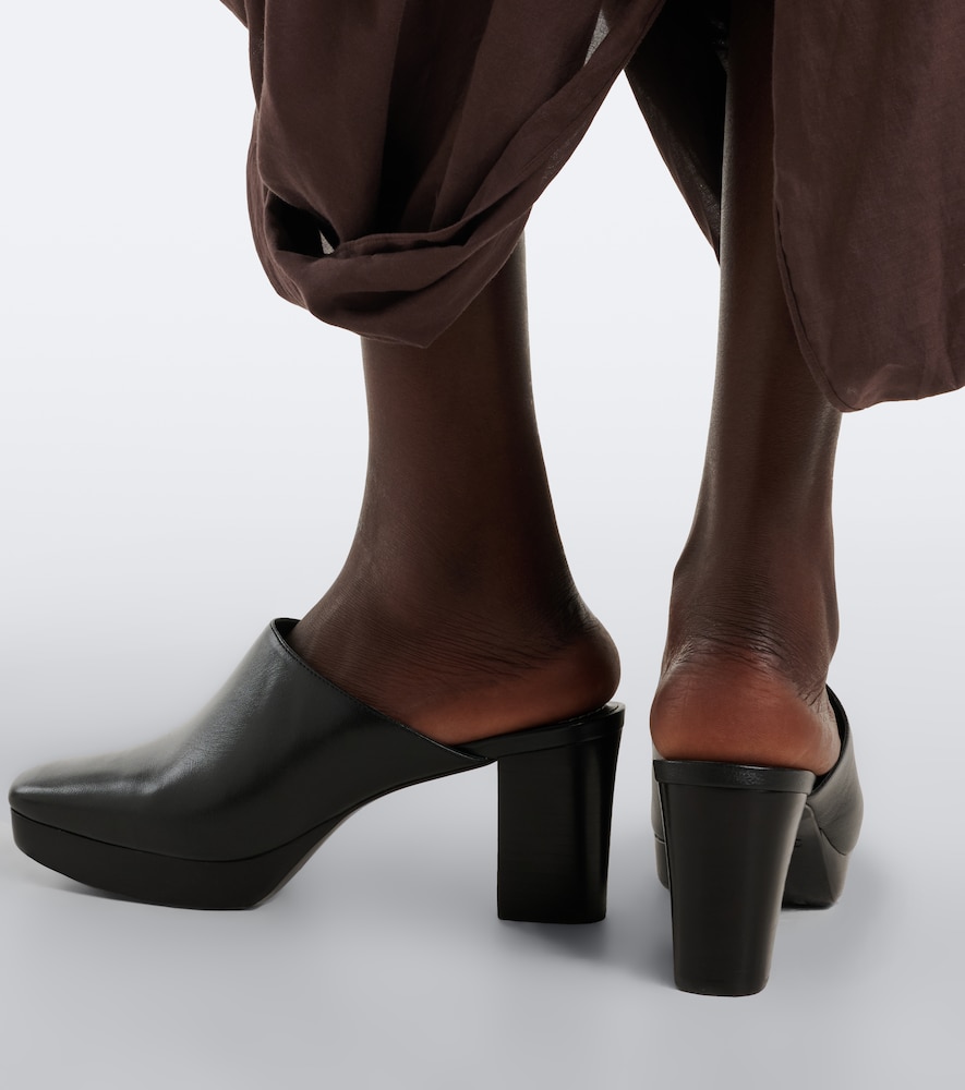 Monica Mules