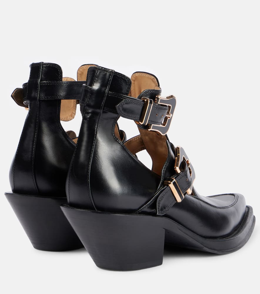 Gabriela Hearst Castro Leather Ankle Boots In Schwarz