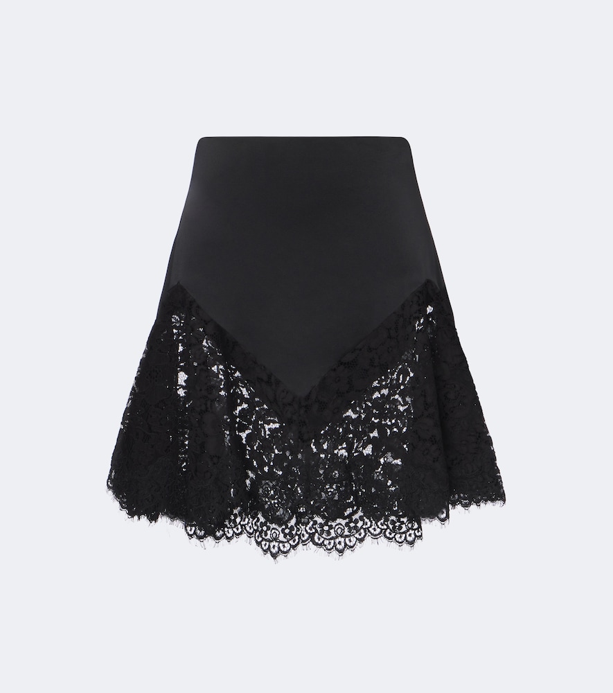 Minigonna in satin asimmetrica con pizzo