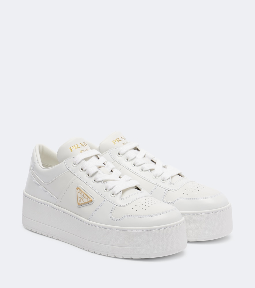 Prada Baskets Downtown Bold en cuir plateau 920 €