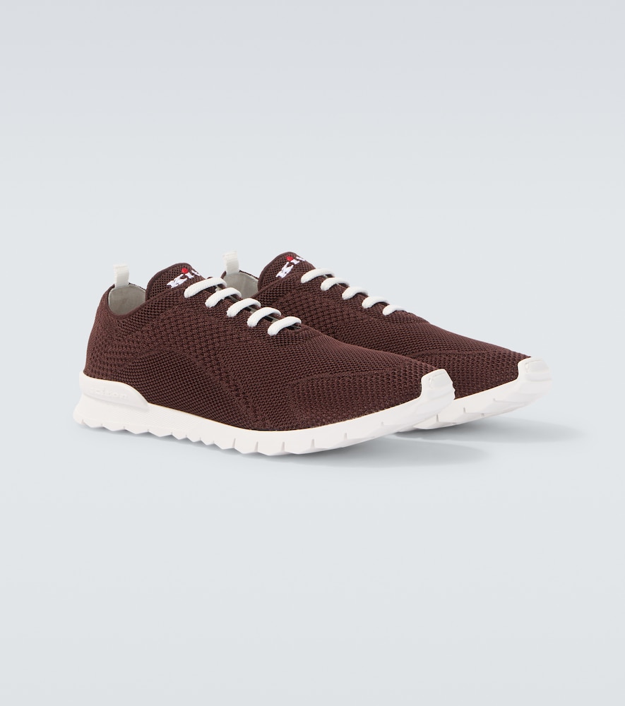 Sneakers aus Strick