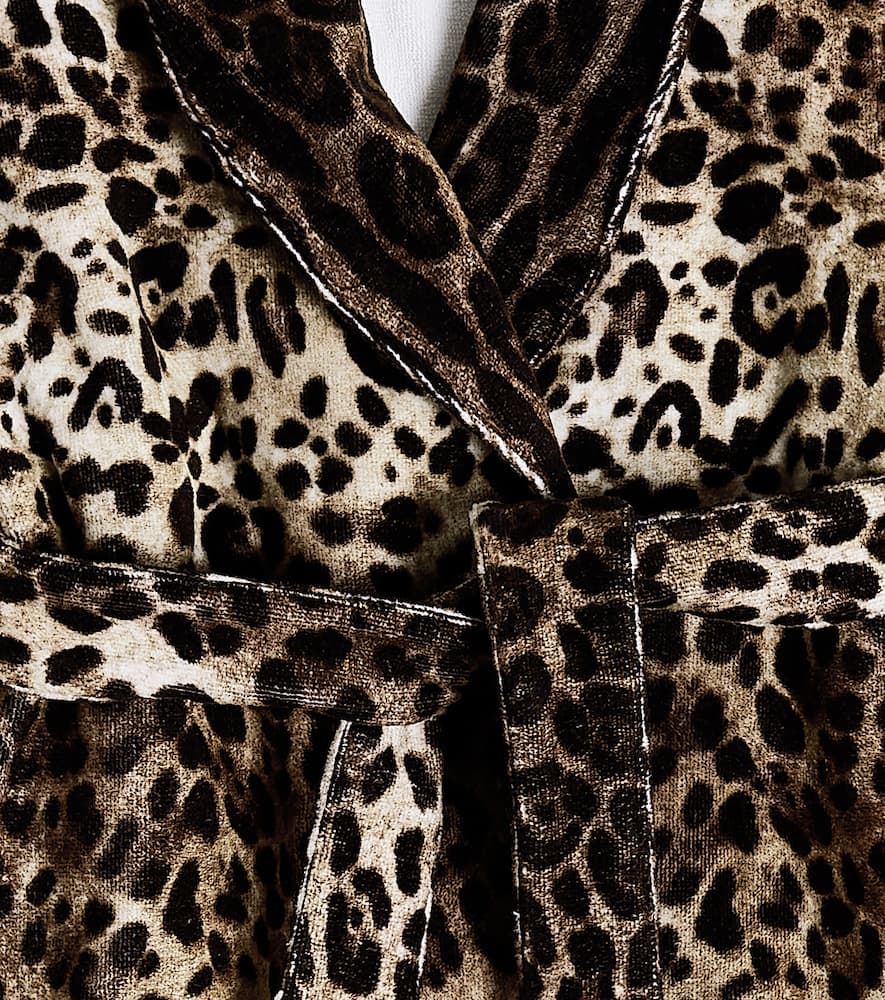 Shop Dolce & Gabbana Leopard-print Cotton Terry Bathrobe In Leo New