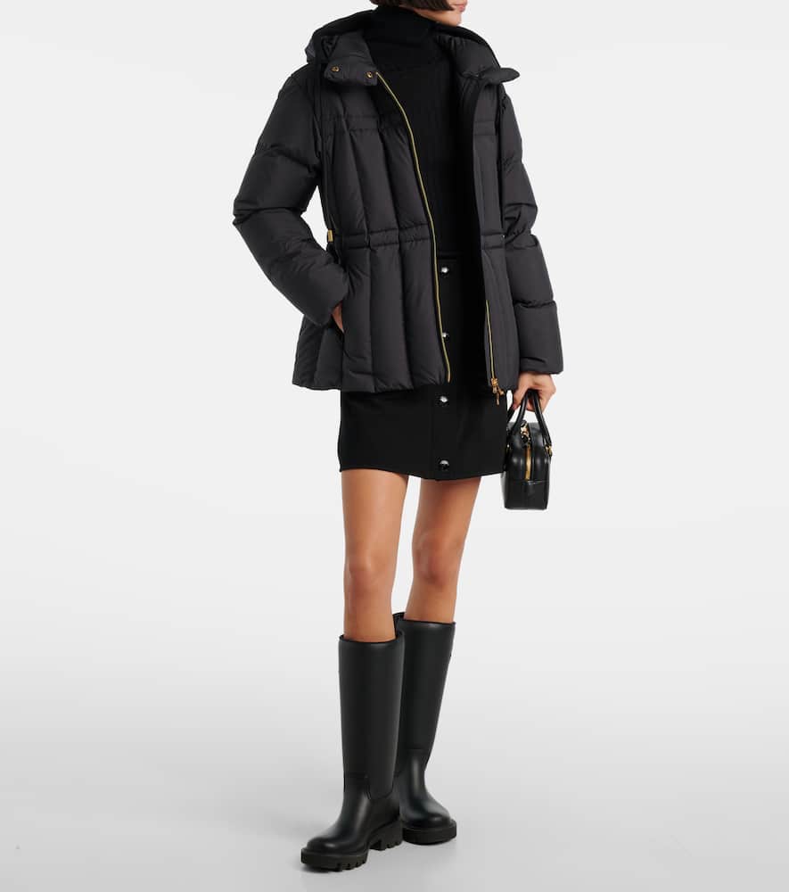 Moncler Estom Vertical-quilted Hooded Short Down Jacket In Black