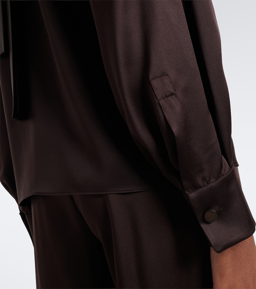 Elegante Scarf-Detail Blouse